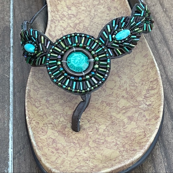 Kenneth Cole Reaction Turquoise Beaded Sandals 6.5 - Picture 2 of 5